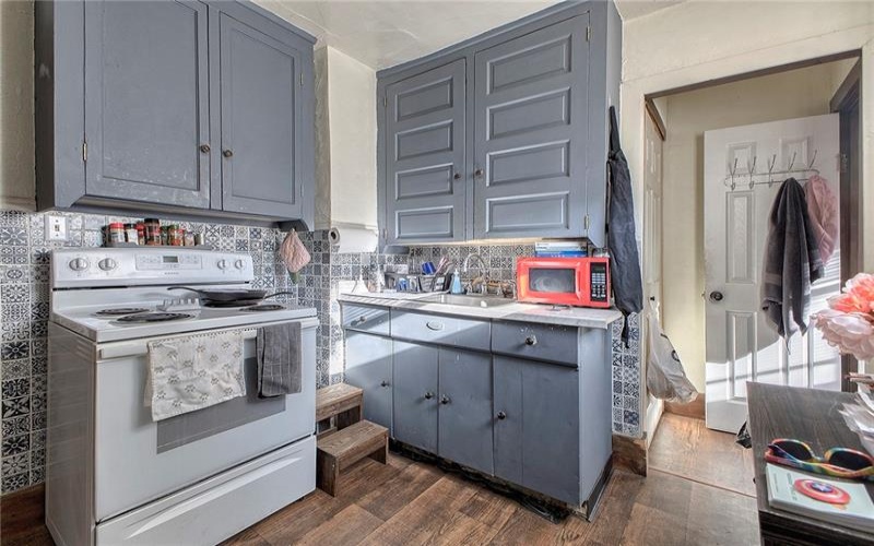 605 St Clair Street, Latrobe, 15650, ,Multi-unit,For Sale,St Clair Street,1698757