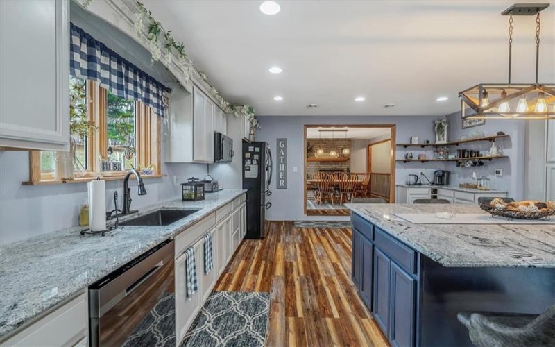 334 LEEPER RD, Rostraver, 15012, 4 Bedrooms Bedrooms, 13 Rooms Rooms,3.1 BathroomsBathrooms,Residential,For Sale,LEEPER RD,1698896