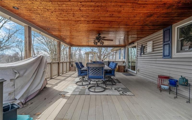 334 LEEPER RD, Rostraver, 15012, 4 Bedrooms Bedrooms, 13 Rooms Rooms,3.1 BathroomsBathrooms,Residential,For Sale,LEEPER RD,1698896