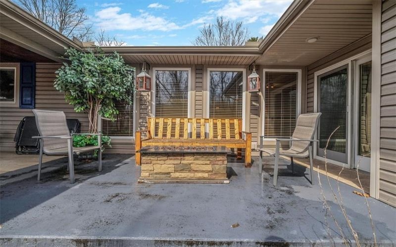334 LEEPER RD, Rostraver, 15012, 4 Bedrooms Bedrooms, 13 Rooms Rooms,3.1 BathroomsBathrooms,Residential,For Sale,LEEPER RD,1698896