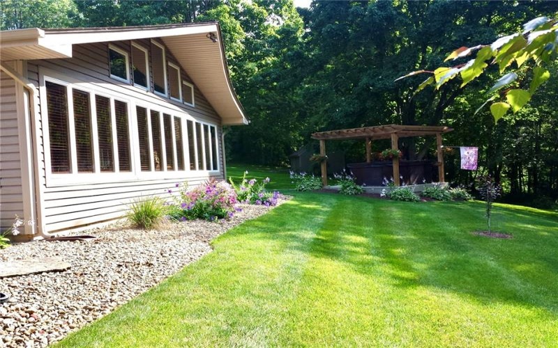 334 LEEPER RD, Rostraver, 15012, 4 Bedrooms Bedrooms, 13 Rooms Rooms,3.1 BathroomsBathrooms,Residential,For Sale,LEEPER RD,1698896