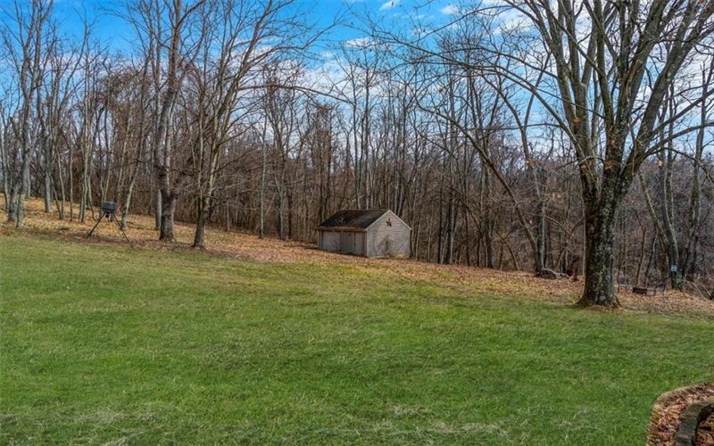 334 LEEPER RD, Rostraver, 15012, 4 Bedrooms Bedrooms, 13 Rooms Rooms,3.1 BathroomsBathrooms,Residential,For Sale,LEEPER RD,1698896