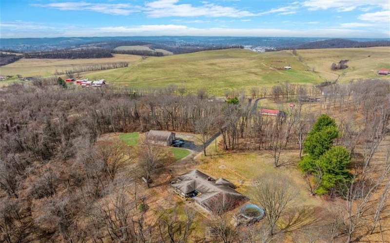334 LEEPER RD, Rostraver, 15012, 4 Bedrooms Bedrooms, 13 Rooms Rooms,3.1 BathroomsBathrooms,Residential,For Sale,LEEPER RD,1698896