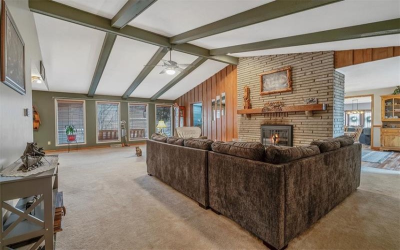 334 LEEPER RD, Rostraver, 15012, 4 Bedrooms Bedrooms, 13 Rooms Rooms,3.1 BathroomsBathrooms,Residential,For Sale,LEEPER RD,1698896