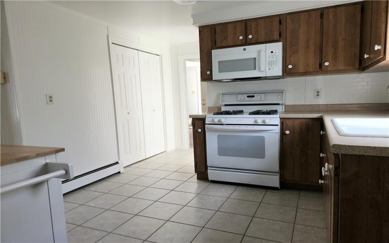 16 Old Lincoln Hwy, Ligonier, 15658, 3 Bedrooms Bedrooms, ,1.1 BathroomsBathrooms,Residential,For Sale,Old Lincoln Hwy,1698965