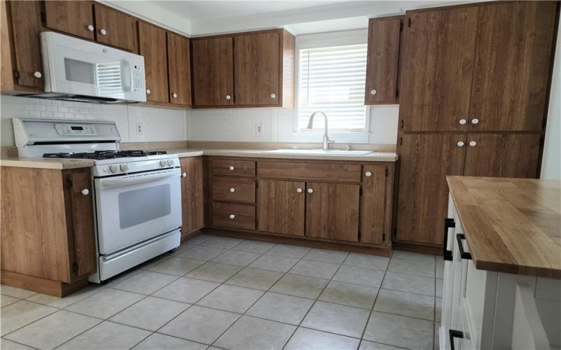 16 Old Lincoln Hwy, Ligonier, 15658, 3 Bedrooms Bedrooms, ,1.1 BathroomsBathrooms,Residential,For Sale,Old Lincoln Hwy,1698965