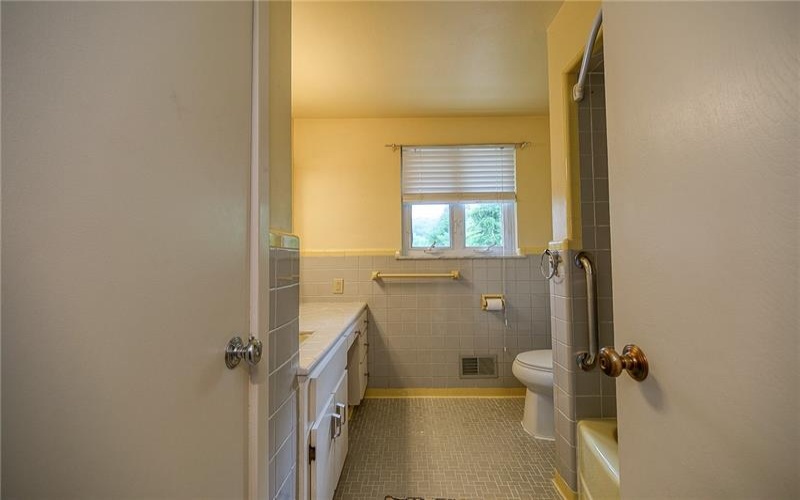 3180 Pinecrest ct, Murrysville, 15668, 3 Bedrooms Bedrooms, ,3 BathroomsBathrooms,Lease,For Sale,Pinecrest ct,1698983