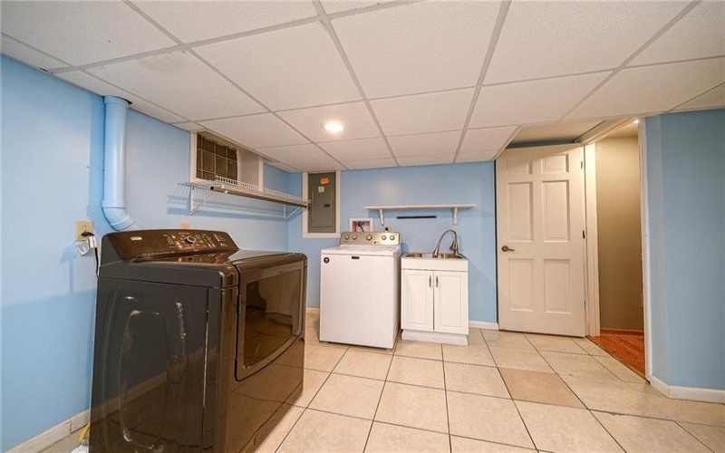 3180 Pinecrest ct, Murrysville, 15668, 3 Bedrooms Bedrooms, ,3 BathroomsBathrooms,Lease,For Sale,Pinecrest ct,1698983