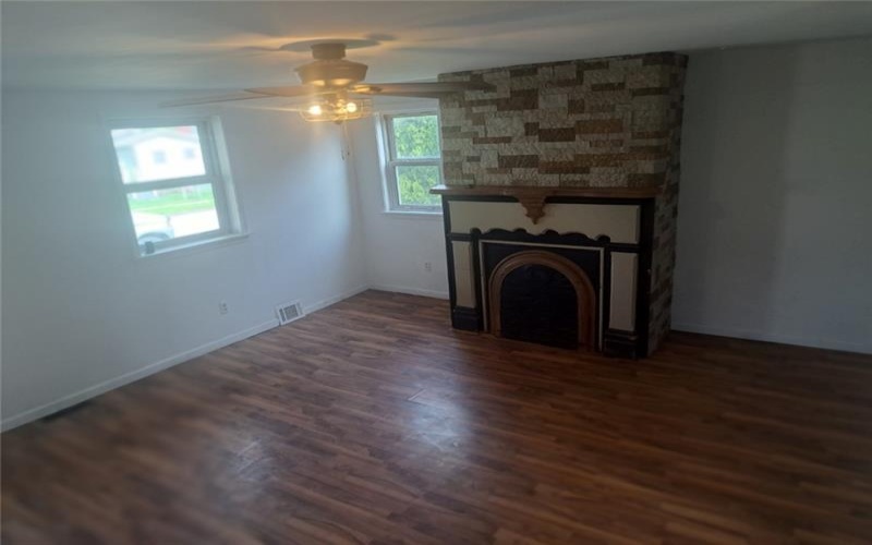414 N Liberty Street, Perryopolis, 15473, 3 Bedrooms Bedrooms, 7 Rooms Rooms,1.1 BathroomsBathrooms,Residential,For Sale,N Liberty Street,1698985