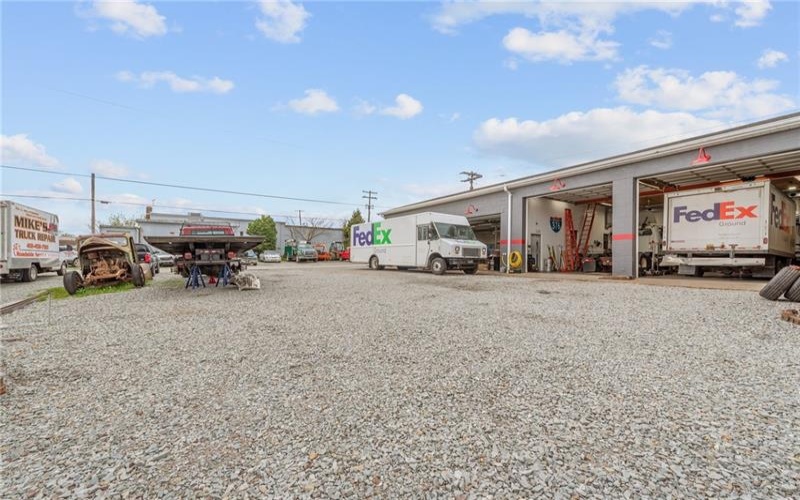 700 Roosevelt St, Youngwood, 15697, ,Commercial-industrial-business,For Sale,Roosevelt St,1698993