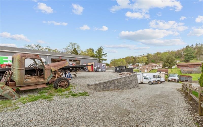 700 Roosevelt St, Youngwood, 15697, ,Commercial-industrial-business,For Sale,Roosevelt St,1698993
