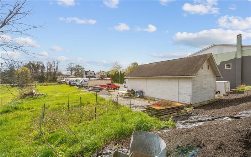 700 Roosevelt St, Youngwood, 15697, ,Commercial-industrial-business,For Sale,Roosevelt St,1698993