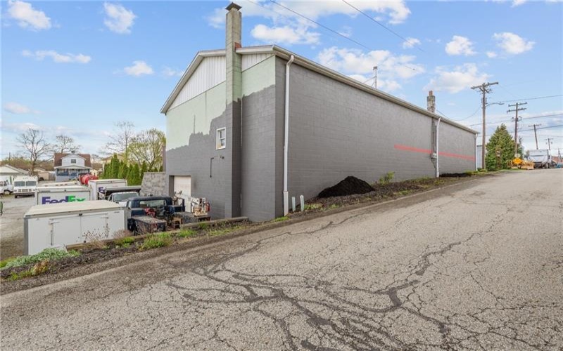 700 Roosevelt St, Youngwood, 15697, ,Commercial-industrial-business,For Sale,Roosevelt St,1698993