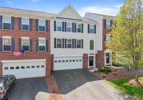 15 Abbeywood Lane, Canonsburg, 15317, 3 Bedrooms Bedrooms, 8 Rooms Rooms,2.1 BathroomsBathrooms,Residential,For Sale,Abbeywood Lane,1698901