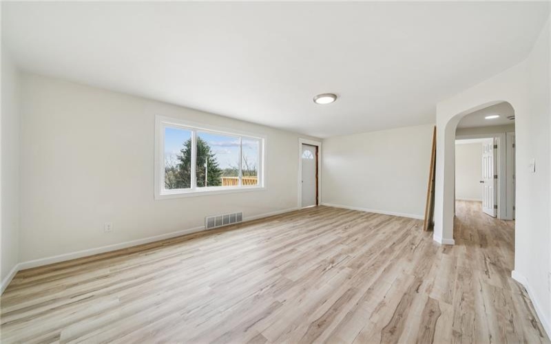 1460 Guffey Rd, Irwin, 15642, 3 Bedrooms Bedrooms, ,1.1 BathroomsBathrooms,Residential,For Sale,Guffey Rd,1698944