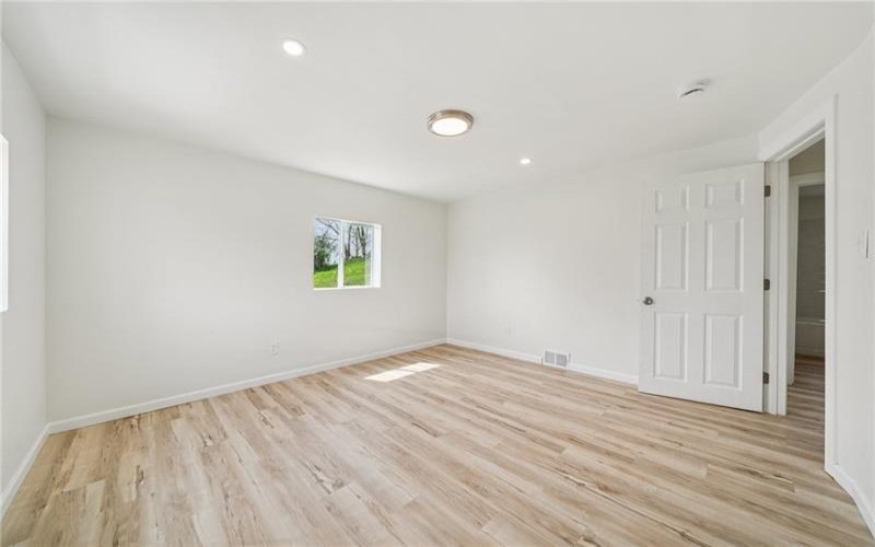 1460 Guffey Rd, Irwin, 15642, 3 Bedrooms Bedrooms, ,1.1 BathroomsBathrooms,Residential,For Sale,Guffey Rd,1698944