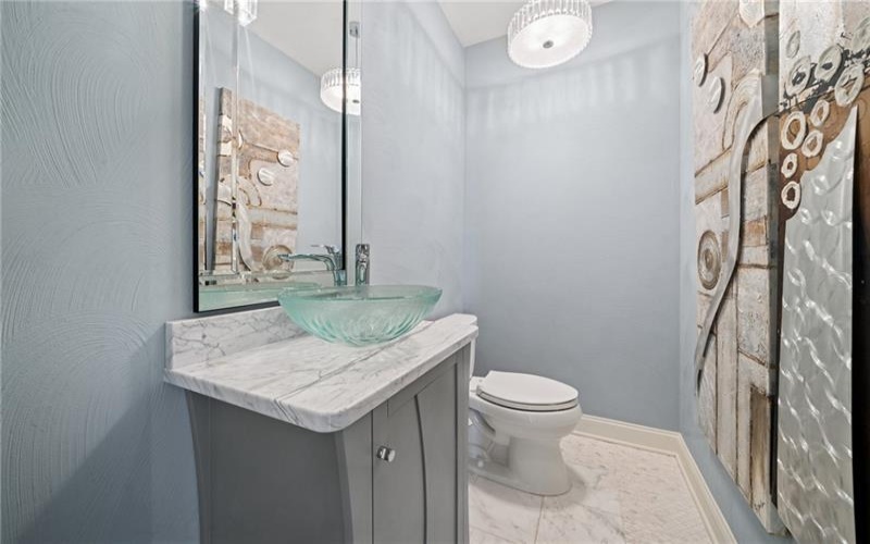 1043 Blackthorne Dr, Jeannette, 15644, 3 Bedrooms Bedrooms, ,2.2 BathroomsBathrooms,Residential,For Sale,Blackthorne Dr,1699096