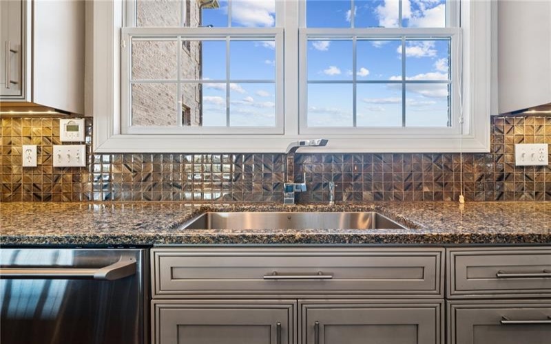 1043 Blackthorne Dr, Jeannette, 15644, 3 Bedrooms Bedrooms, ,2.2 BathroomsBathrooms,Residential,For Sale,Blackthorne Dr,1699096