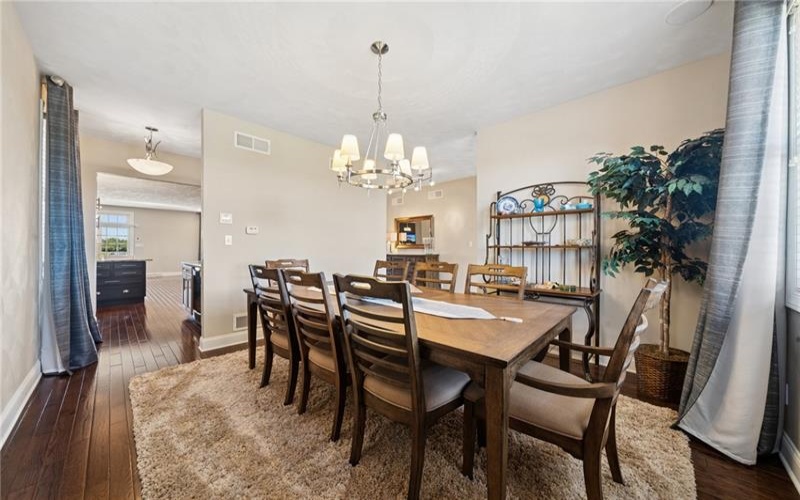 1043 Blackthorne Dr, Jeannette, 15644, 3 Bedrooms Bedrooms, ,2.2 BathroomsBathrooms,Residential,For Sale,Blackthorne Dr,1699096