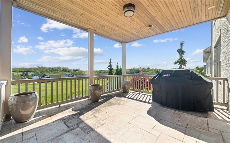 1043 Blackthorne Dr, Jeannette, 15644, 3 Bedrooms Bedrooms, ,2.2 BathroomsBathrooms,Residential,For Sale,Blackthorne Dr,1699096