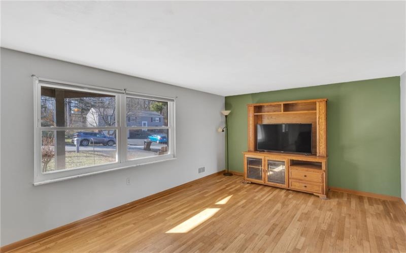 27 Buena Vista Drive, Murrysville, 15626, 4 Bedrooms Bedrooms, 10 Rooms Rooms,2.1 BathroomsBathrooms,Residential,For Sale,Buena Vista Drive,1690352