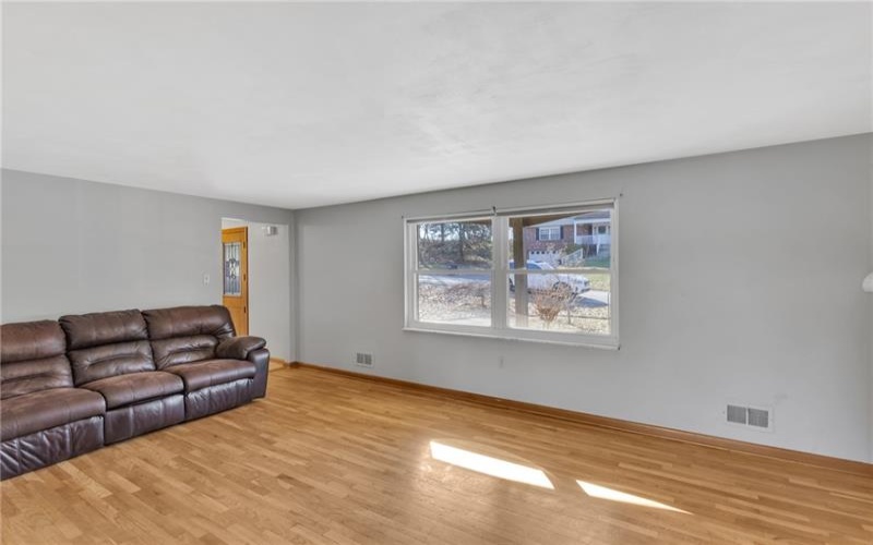 27 Buena Vista Drive, Murrysville, 15626, 4 Bedrooms Bedrooms, 10 Rooms Rooms,2.1 BathroomsBathrooms,Residential,For Sale,Buena Vista Drive,1690352