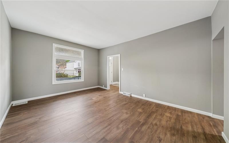 544 4th Ave, New Kensington, 15068, 3 Bedrooms Bedrooms, 6 Rooms Rooms,1.1 BathroomsBathrooms,Residential,For Sale,4th Ave,1698511