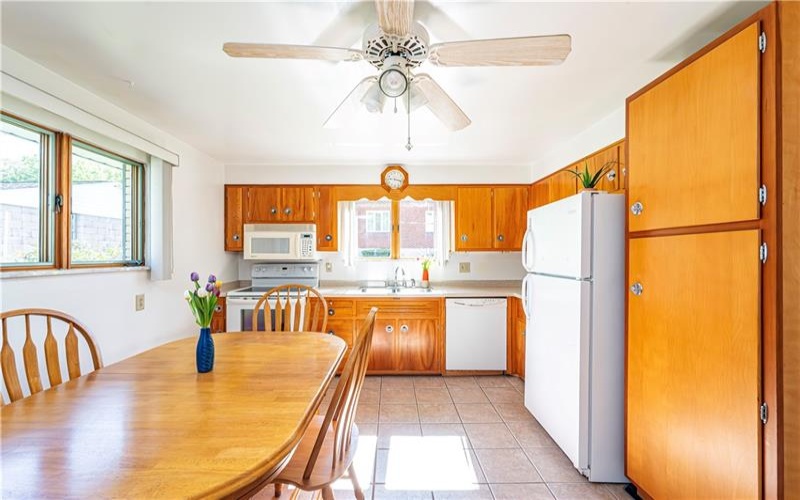 1017 Scott Ave, Jeannette, 15644, 3 Bedrooms Bedrooms, 8 Rooms Rooms,2 BathroomsBathrooms,Residential,For Sale,Scott Ave,1698728