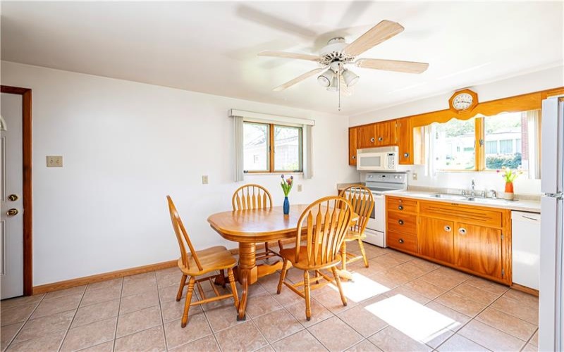 1017 Scott Ave, Jeannette, 15644, 3 Bedrooms Bedrooms, 8 Rooms Rooms,2 BathroomsBathrooms,Residential,For Sale,Scott Ave,1698728