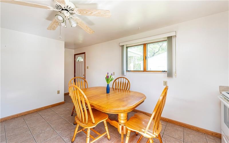 1017 Scott Ave, Jeannette, 15644, 3 Bedrooms Bedrooms, 8 Rooms Rooms,2 BathroomsBathrooms,Residential,For Sale,Scott Ave,1698728