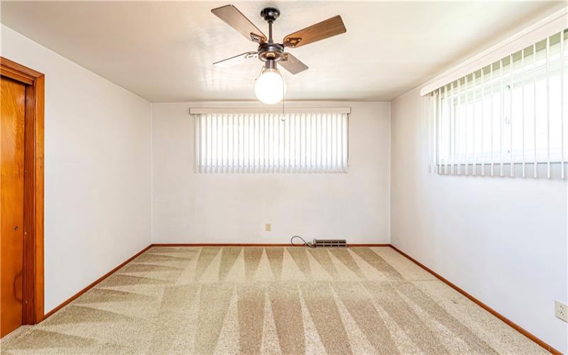 1017 Scott Ave, Jeannette, 15644, 3 Bedrooms Bedrooms, 8 Rooms Rooms,2 BathroomsBathrooms,Residential,For Sale,Scott Ave,1698728