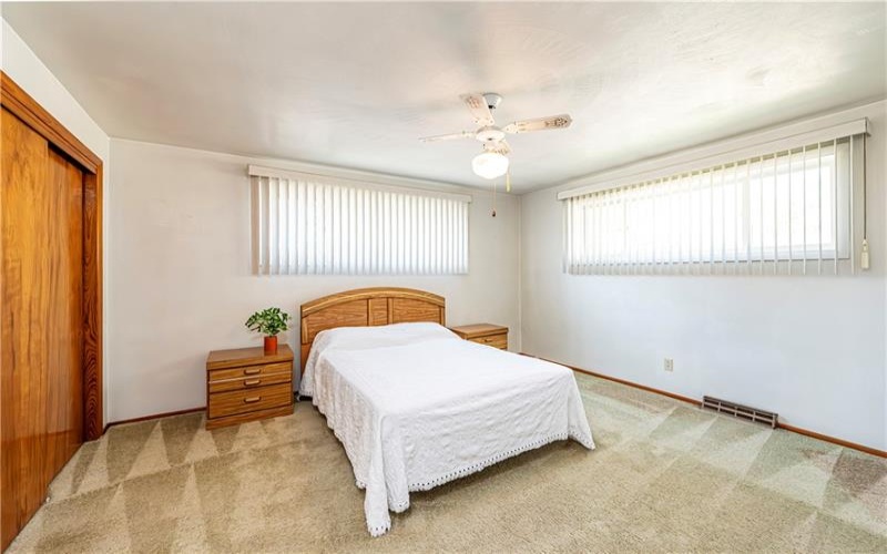 1017 Scott Ave, Jeannette, 15644, 3 Bedrooms Bedrooms, 8 Rooms Rooms,2 BathroomsBathrooms,Residential,For Sale,Scott Ave,1698728