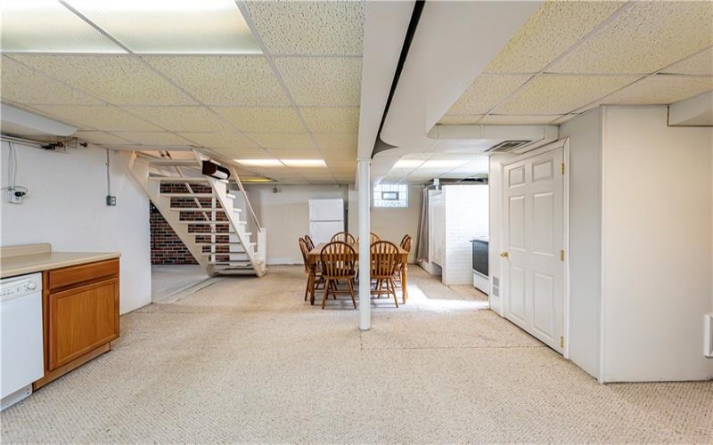 1017 Scott Ave, Jeannette, 15644, 3 Bedrooms Bedrooms, 8 Rooms Rooms,2 BathroomsBathrooms,Residential,For Sale,Scott Ave,1698728