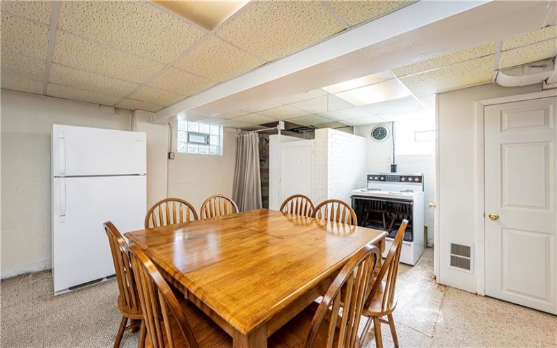 1017 Scott Ave, Jeannette, 15644, 3 Bedrooms Bedrooms, 8 Rooms Rooms,2 BathroomsBathrooms,Residential,For Sale,Scott Ave,1698728