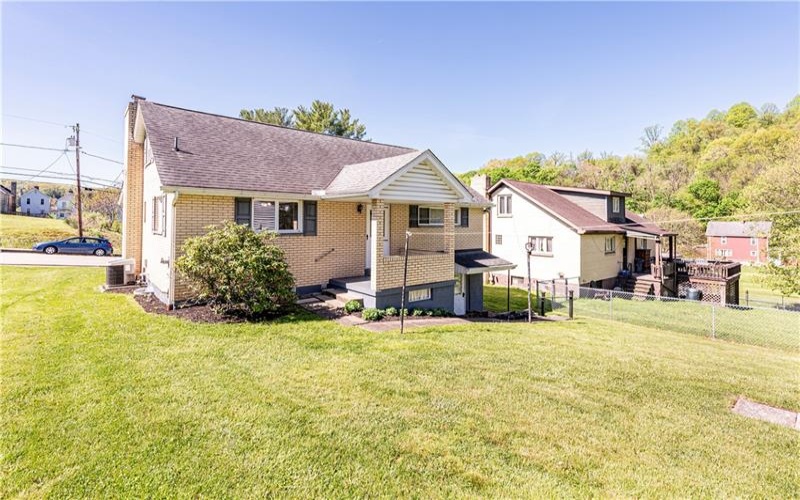 1017 Scott Ave, Jeannette, 15644, 3 Bedrooms Bedrooms, 8 Rooms Rooms,2 BathroomsBathrooms,Residential,For Sale,Scott Ave,1698728