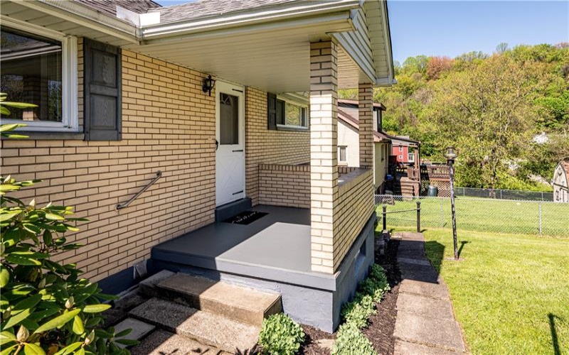 1017 Scott Ave, Jeannette, 15644, 3 Bedrooms Bedrooms, 8 Rooms Rooms,2 BathroomsBathrooms,Residential,For Sale,Scott Ave,1698728
