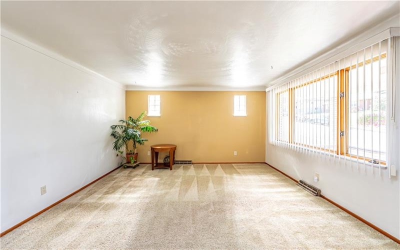 1017 Scott Ave, Jeannette, 15644, 3 Bedrooms Bedrooms, 8 Rooms Rooms,2 BathroomsBathrooms,Residential,For Sale,Scott Ave,1698728