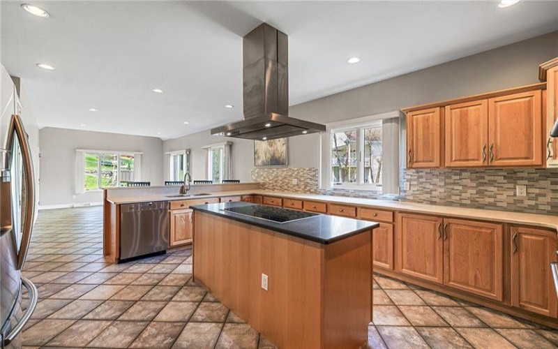 127 Bridle Trl, Venetia, 15367, 4 Bedrooms Bedrooms, 11 Rooms Rooms,4.1 BathroomsBathrooms,Residential,For Sale,Bridle Trl,1698828