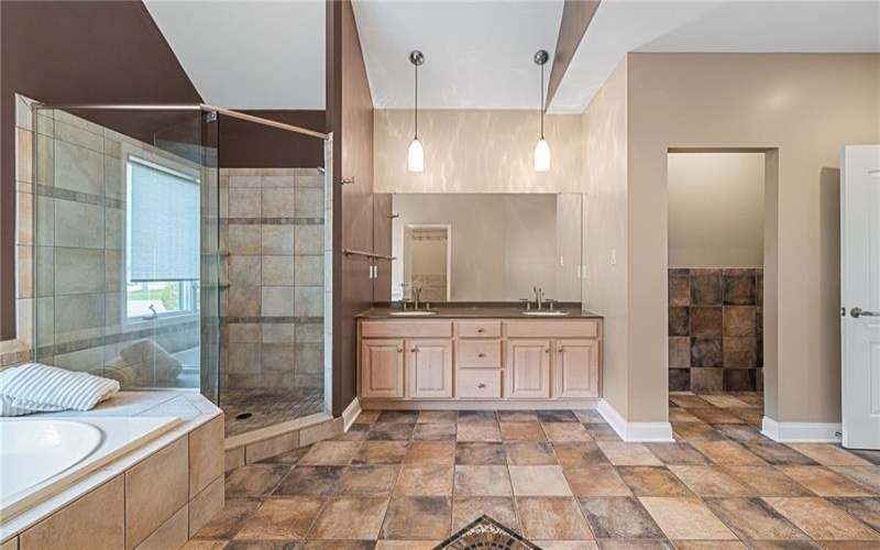 127 Bridle Trl, Venetia, 15367, 4 Bedrooms Bedrooms, 11 Rooms Rooms,4.1 BathroomsBathrooms,Residential,For Sale,Bridle Trl,1698828