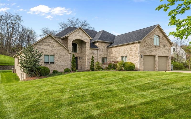127 Bridle Trl, Venetia, 15367, 4 Bedrooms Bedrooms, 11 Rooms Rooms,4.1 BathroomsBathrooms,Residential,For Sale,Bridle Trl,1698828