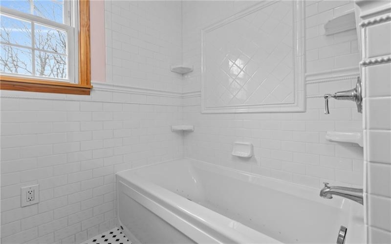 2425 Park Ave, Washington, 15301, 3 Bedrooms Bedrooms, 9 Rooms Rooms,1.1 BathroomsBathrooms,Residential,For Sale,Park Ave,1698963