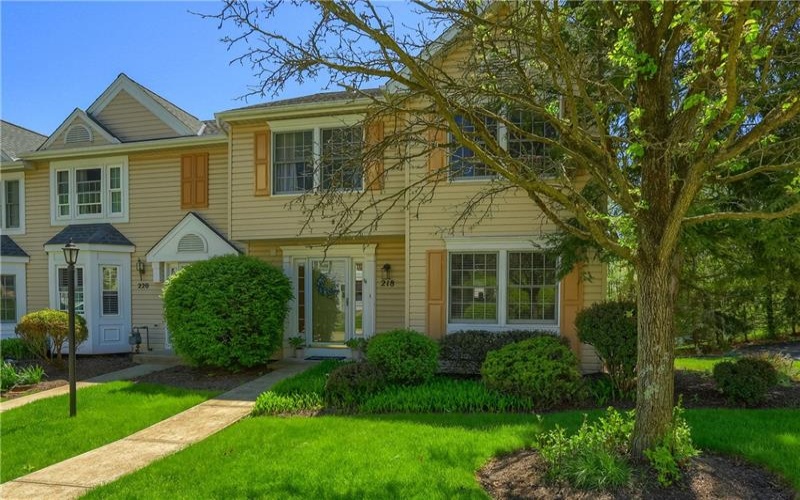 218 Fieldbrook Dr., Canonsburg, 15317, 3 Bedrooms Bedrooms, 8 Rooms Rooms,2.1 BathroomsBathrooms,Residential,For Sale,Fieldbrook Dr.,1699032