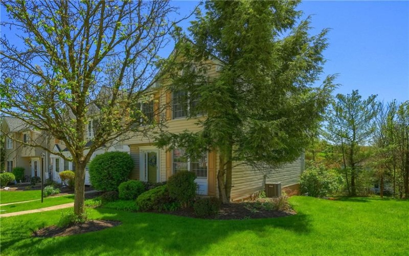 218 Fieldbrook Dr., Canonsburg, 15317, 3 Bedrooms Bedrooms, 8 Rooms Rooms,2.1 BathroomsBathrooms,Residential,For Sale,Fieldbrook Dr.,1699032
