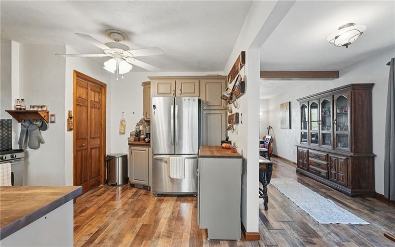 6321 Jack St, Finleyville, 15332, 3 Bedrooms Bedrooms, 8 Rooms Rooms,1.1 BathroomsBathrooms,Residential,For Sale,Jack St,1699073