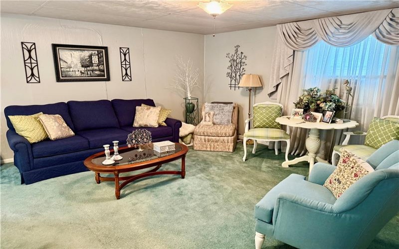 85 THOMPSON AVENUE EXT., Donora, 15033, 2 Bedrooms Bedrooms, 8 Rooms Rooms,1.1 BathroomsBathrooms,Residential,For Sale,THOMPSON AVENUE EXT.,1699140