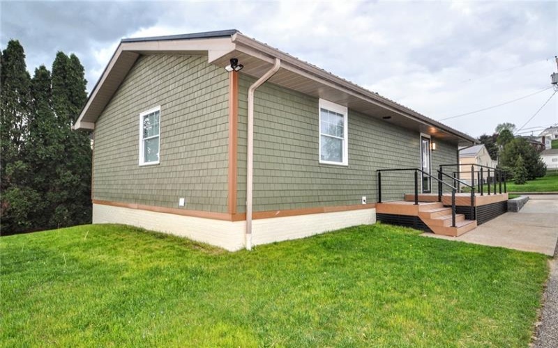 221 4th Ave, Monongahela, 15063, 3 Bedrooms Bedrooms, 7 Rooms Rooms,2 BathroomsBathrooms,Residential,For Sale,4th Ave,1699143