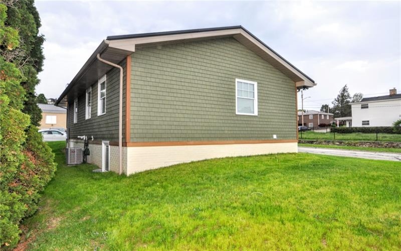 221 4th Ave, Monongahela, 15063, 3 Bedrooms Bedrooms, 7 Rooms Rooms,2 BathroomsBathrooms,Residential,For Sale,4th Ave,1699143