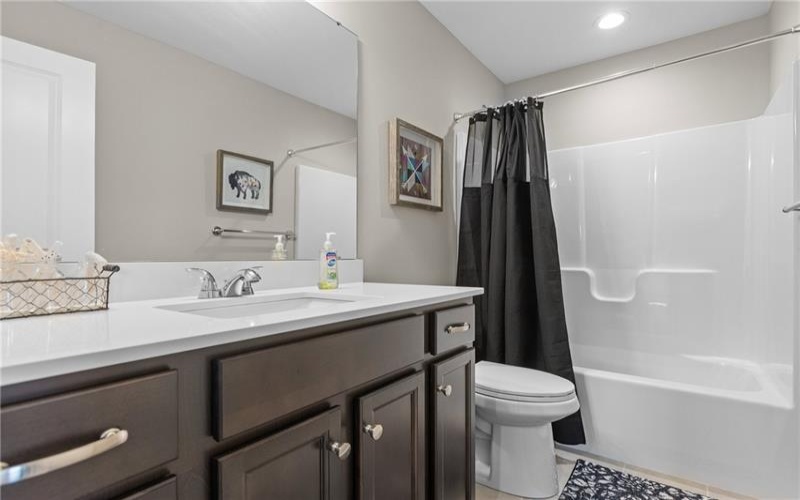 1005 Man O War Ct, Washington, 15301, 3 Bedrooms Bedrooms, 9 Rooms Rooms,3 BathroomsBathrooms,Residential,For Sale,Man O War Ct,1699149