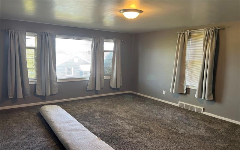 10 Frick Ave, Mount Pleasant, 15666, 4 Bedrooms Bedrooms, 9 Rooms Rooms,2.1 BathroomsBathrooms,Residential,For Sale,Frick Ave,1699166