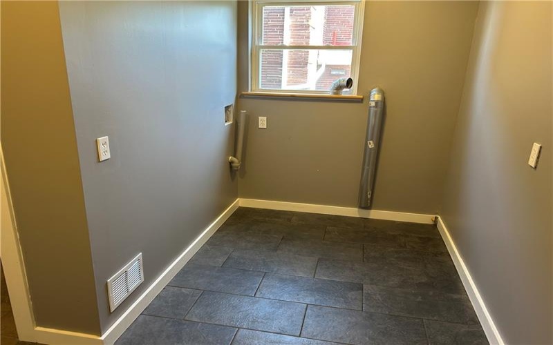 10 Frick Ave, Mount Pleasant, 15666, 4 Bedrooms Bedrooms, 9 Rooms Rooms,2.1 BathroomsBathrooms,Residential,For Sale,Frick Ave,1699166